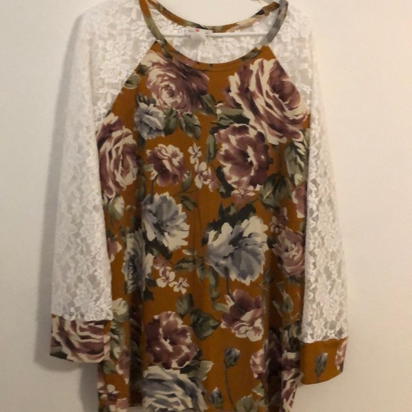 Top - Picture 1 of 3